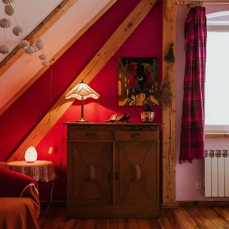 Stara Szkola Nad Jeziorem * Czarne (Goldap)