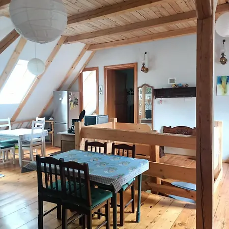 Stara Szkola Nad Jeziorem * Czarne (Goldap)