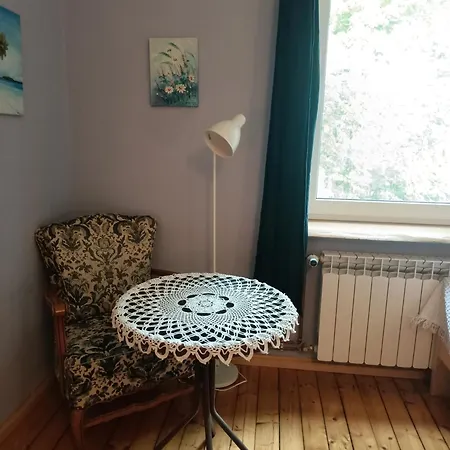 Stara Szkola Nad Jeziorem *