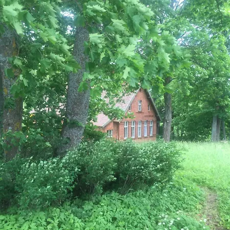 Stara Szkola Nad Jeziorem * Czarne (Goldap)