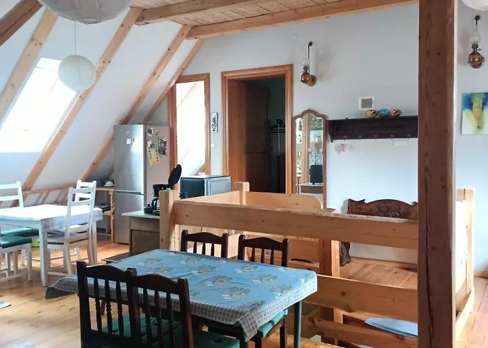 Stara Szkola Nad Jeziorem * Czarne (Goldap)