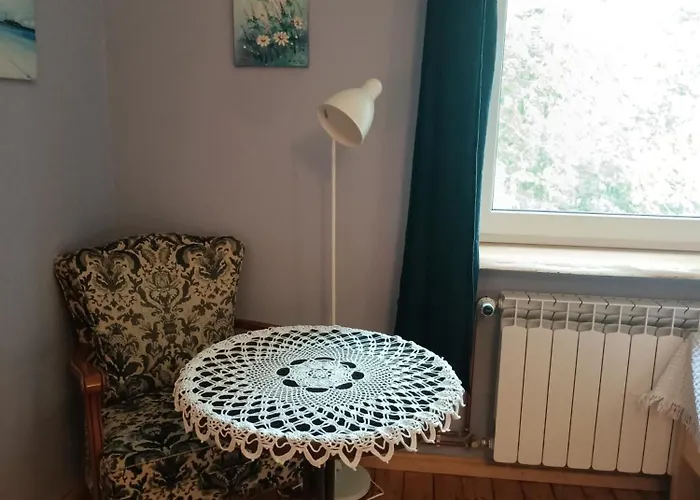 Stara Szkola Nad Jeziorem *